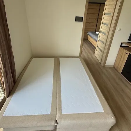 Modern 2-room Apartment,balcony, Apartmán